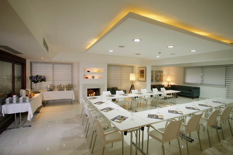 Anemi Hotel Apartments