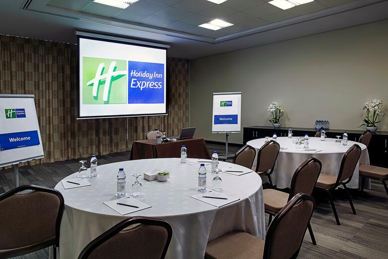 Hotel Express By Holiday Inn Dubai Internet City