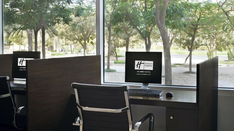 Hotel Express By Holiday Inn Dubai Internet City