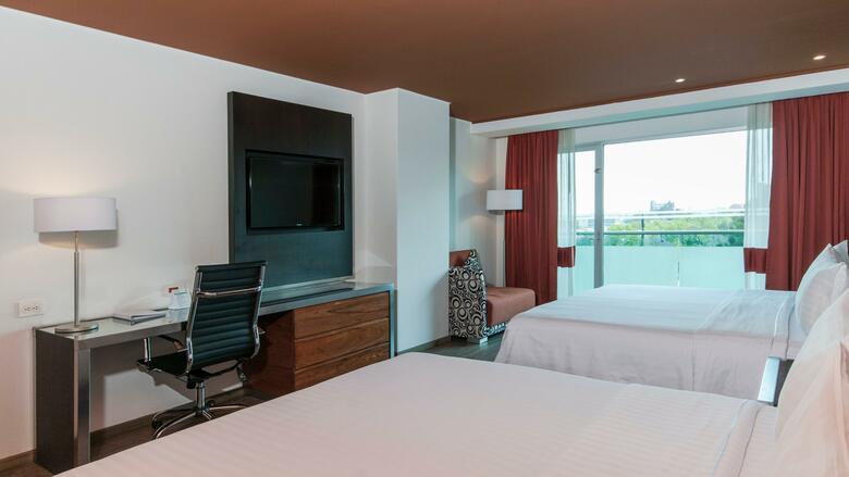 Hotel Lark