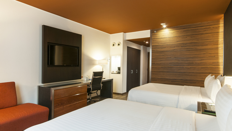 Hotel Lark