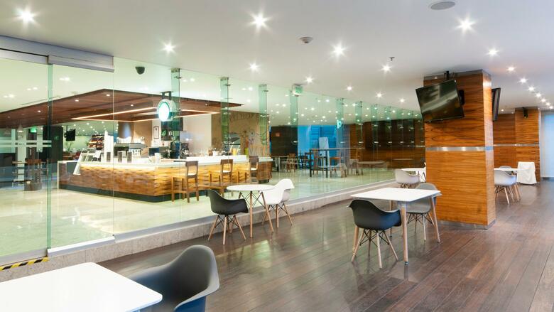 Hotel Lark
