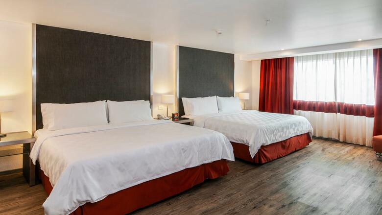 Hotel Lark