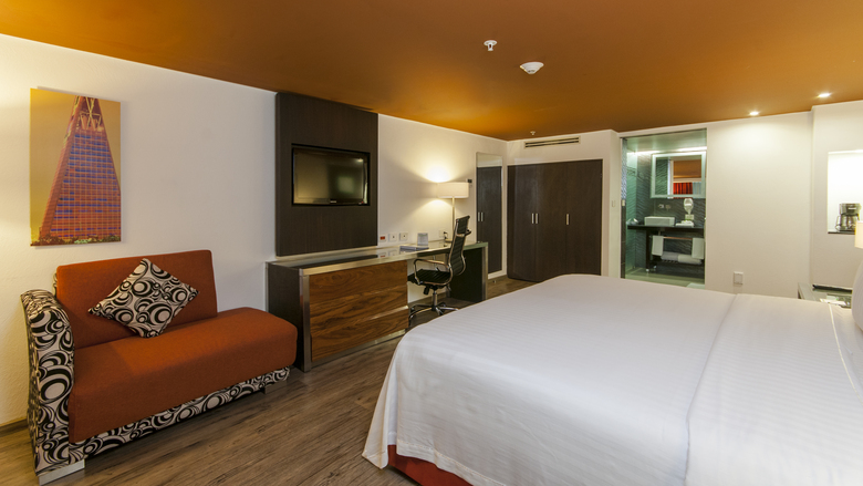 Hotel Lark