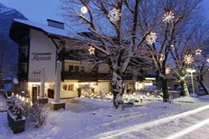 Hotel Alpinum
