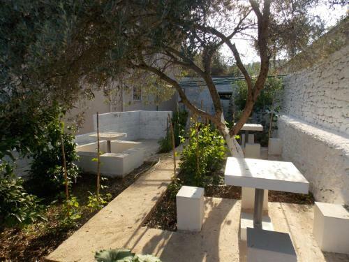 Hostal Guest House Vila Bega