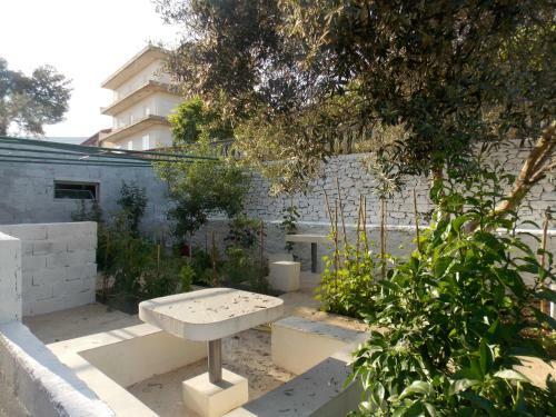 Hostal Guest House Vila Bega