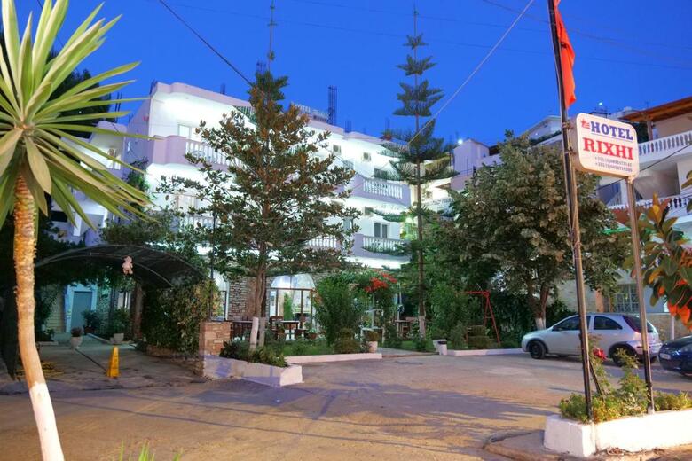 Hotel Rixhi