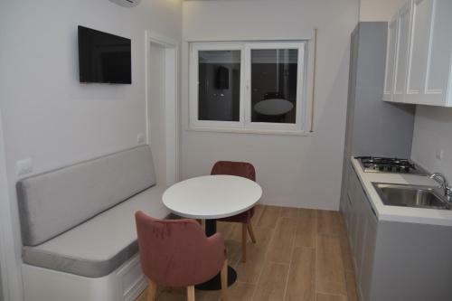Airen Hotel