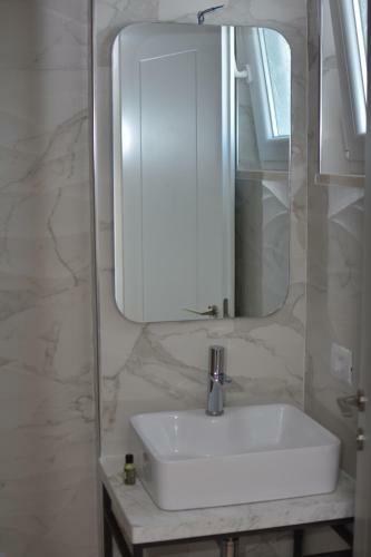 Airen Hotel