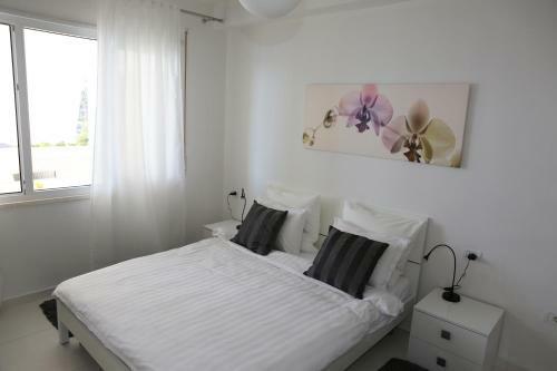 White Residence Apartments