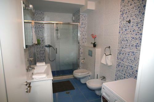 White Residence Apartments