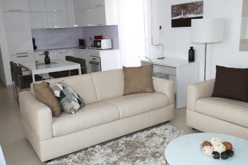 White Residence Apartments