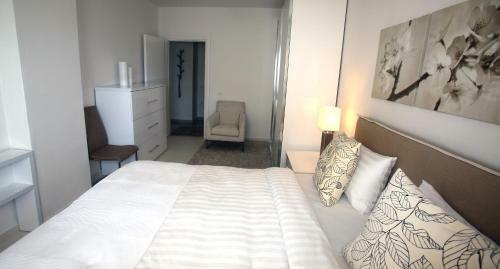 White Residence Apartments