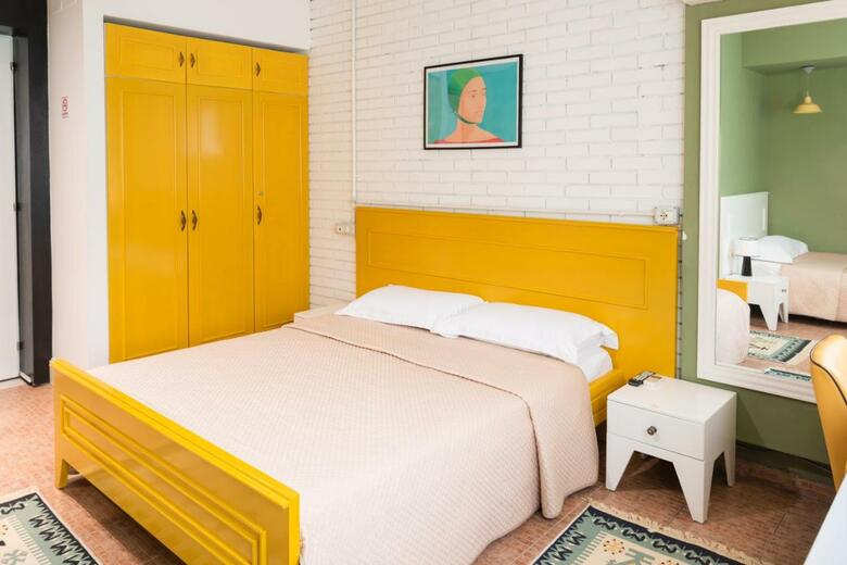 Midtown Hotel