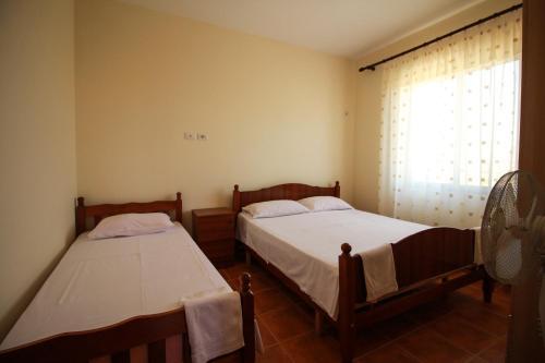 Apartments Velipoja