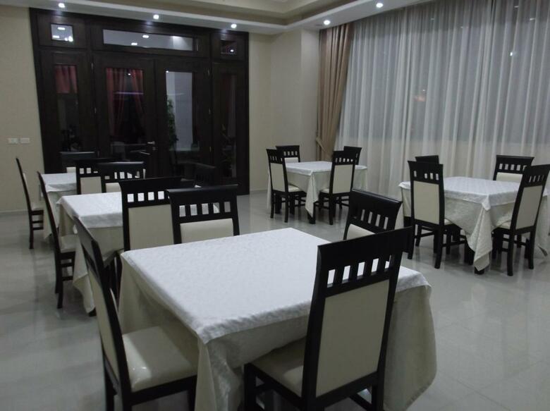 Haris Hotel
