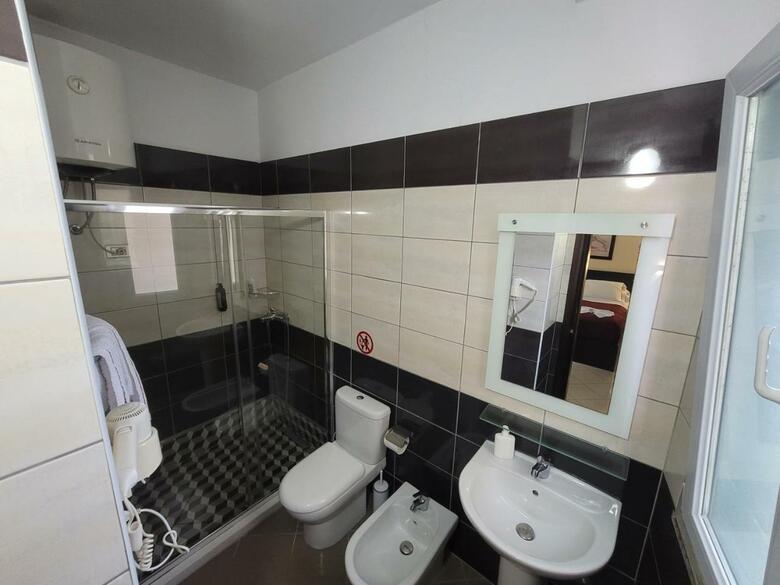 Haris Hotel