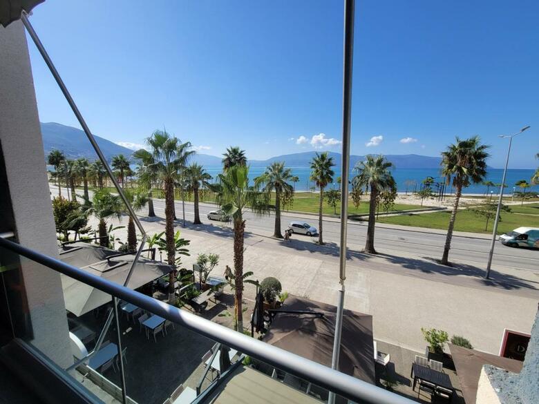 Haris Hotel