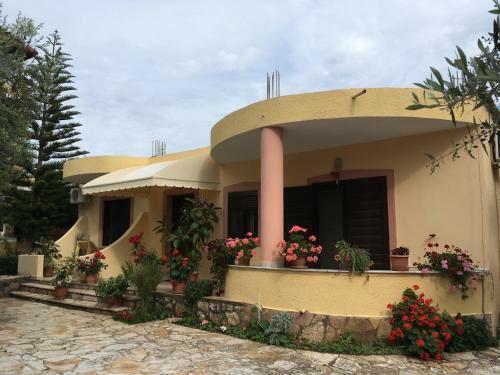 Holiday Apartments Altini