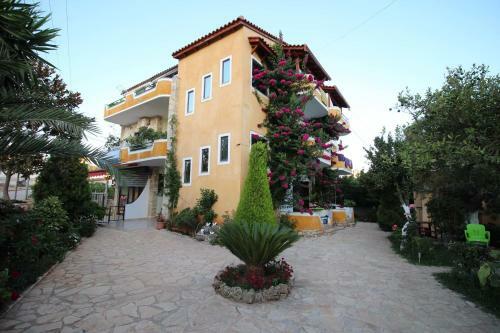 Holiday Apartments Altini