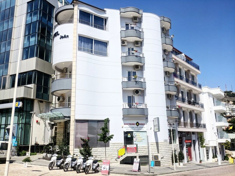 Hotel Joan