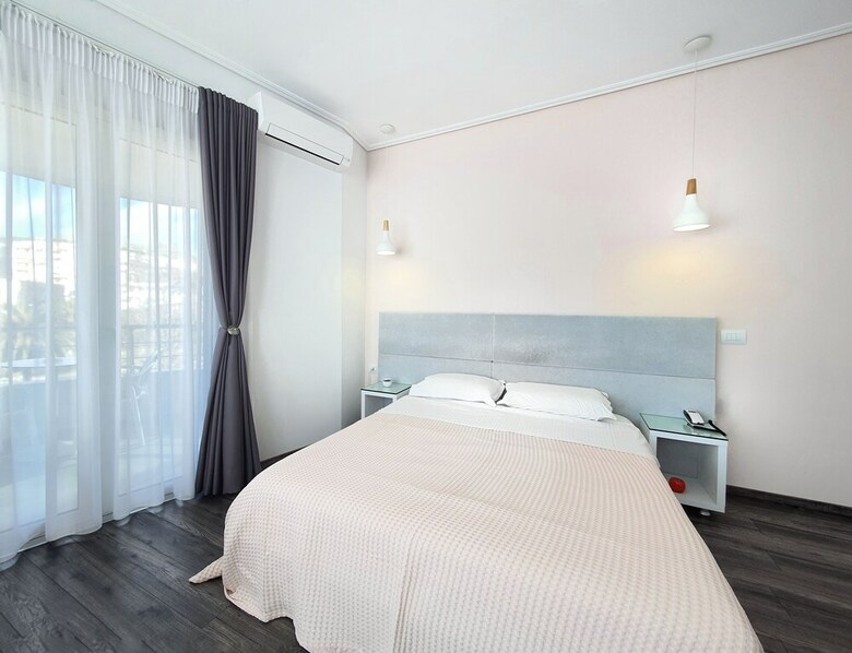 Hotel Joan