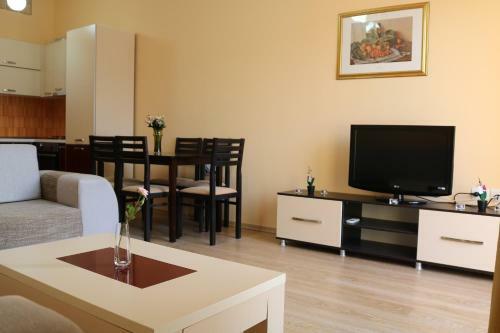 Belleview Apartment 2