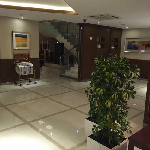 Dybaj Hotel Apartment 2