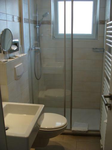 Hotel L�hr