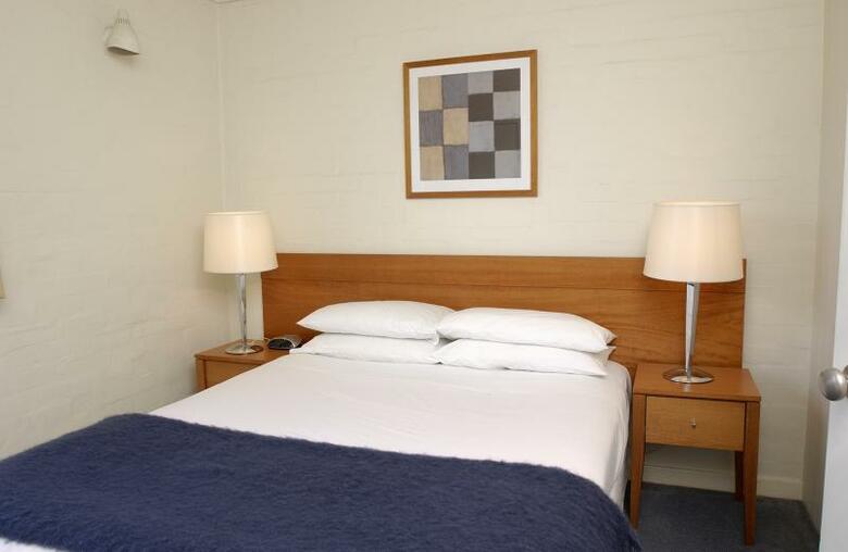 Hotel Punt Hill South Yarra