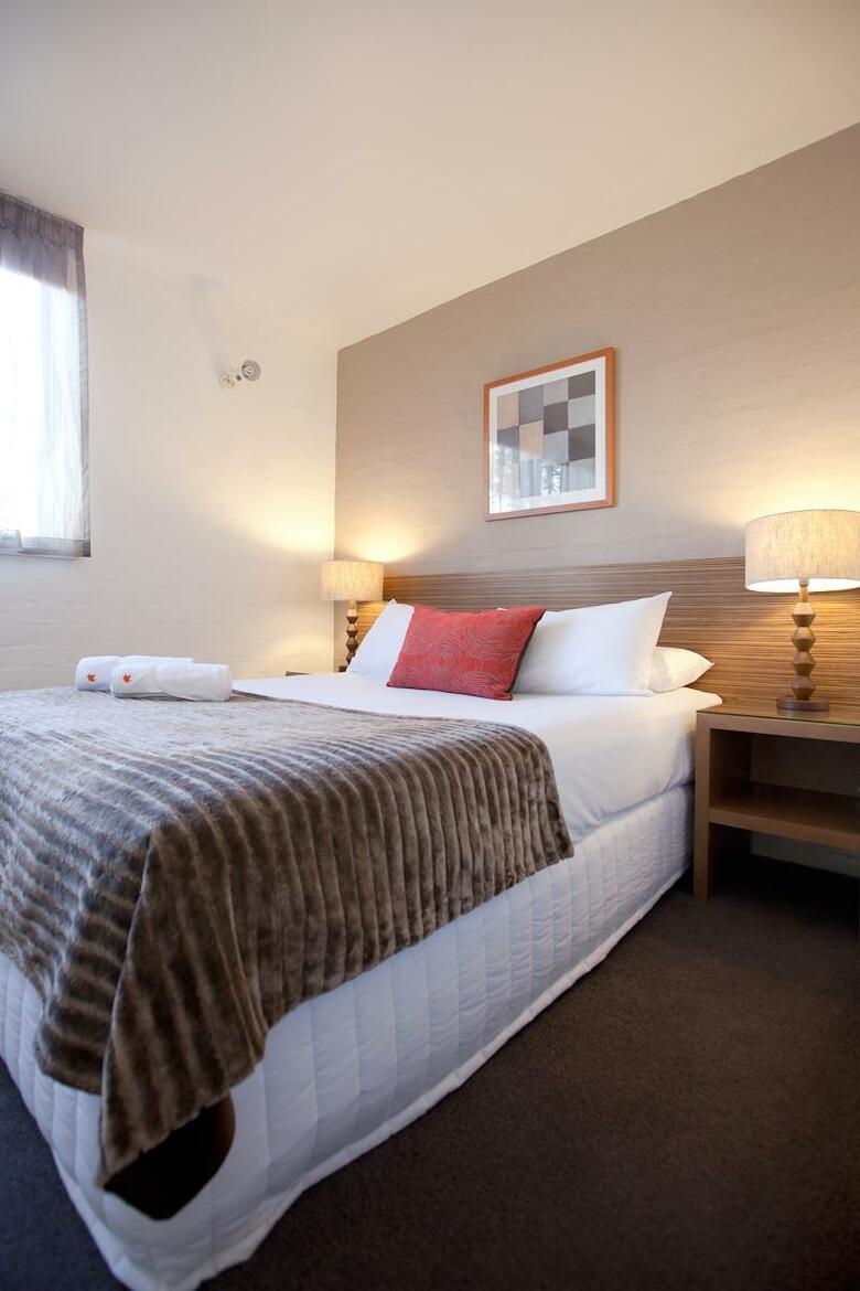 Hotel Punt Hill South Yarra