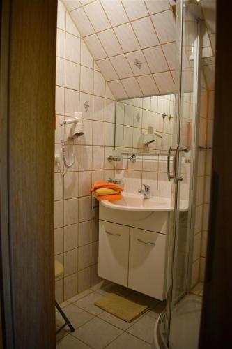 Hostal G�stehaus - Haus Am Schultal