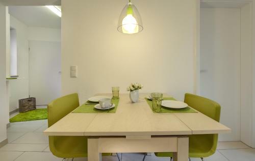 [r2b] Serviced Apartment