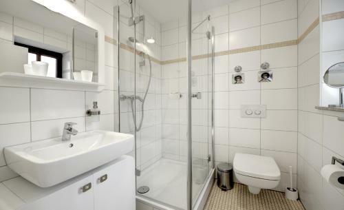 [r2b] Serviced Apartment
