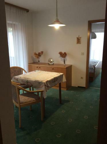 Hostal G�stehaus Schr�tter