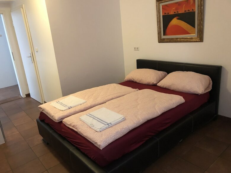 Hostal Pension Santorini