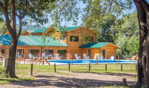 Hotel Del Milagro Caba�as & Posada