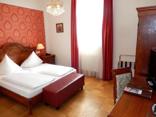 Hotel Rathausgl�ckel