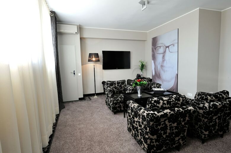 Hotel Stage 47