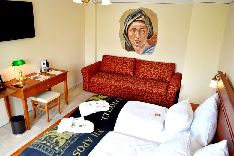 Hotel XII Apostel Albergo