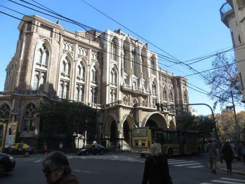 Sunny Recoleta Apartment