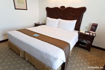 Hotel Waterfront Airport  Mactan