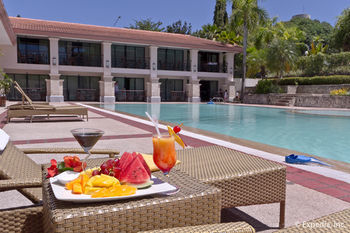 Hotel Waterfront Airport  Mactan