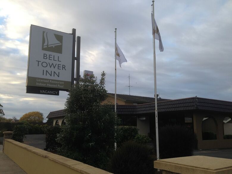 Hotel Bell Tower Inn