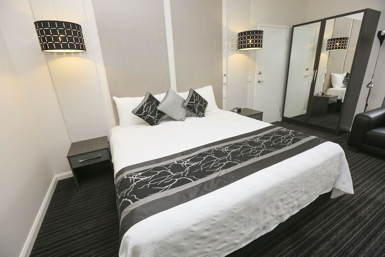 Hotel Comfort Inn Deakin Palms