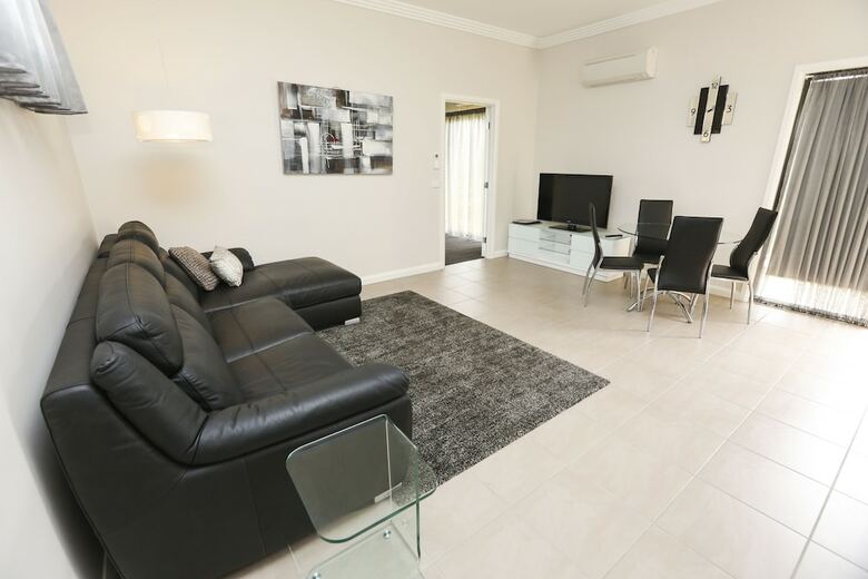 Hotel Comfort Inn Deakin Palms
