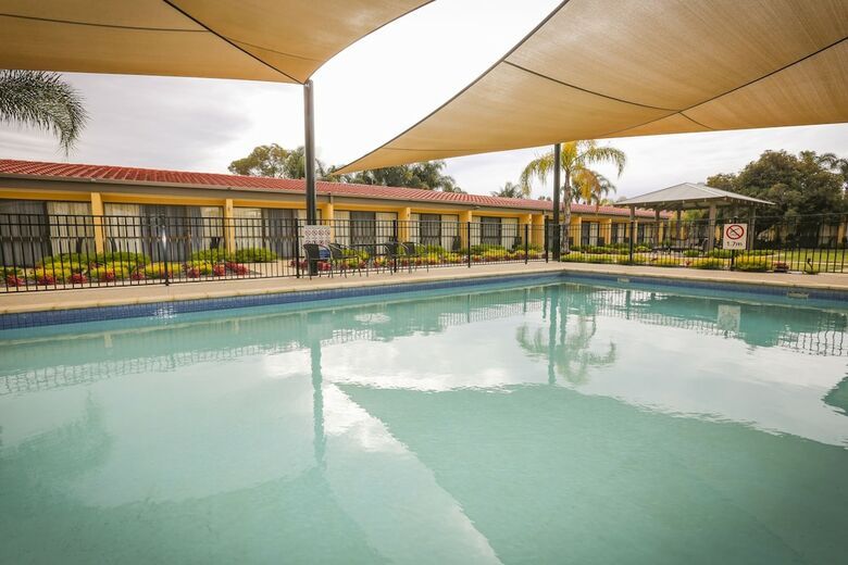 Hotel Comfort Inn Deakin Palms