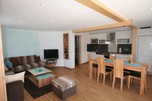 Alpenflair Ferienwohnungen "haus Doris"