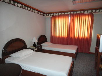 Hotel Holiday Plaza